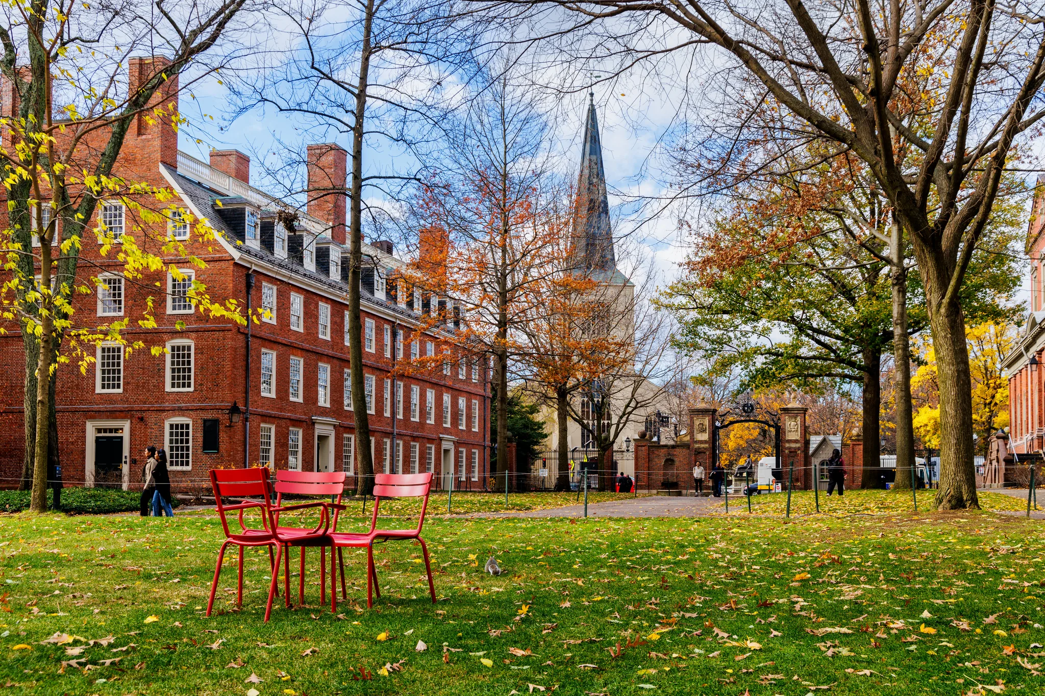 Harvard University campus i Cambridge – koppling till Harvard Program on Negotiation.